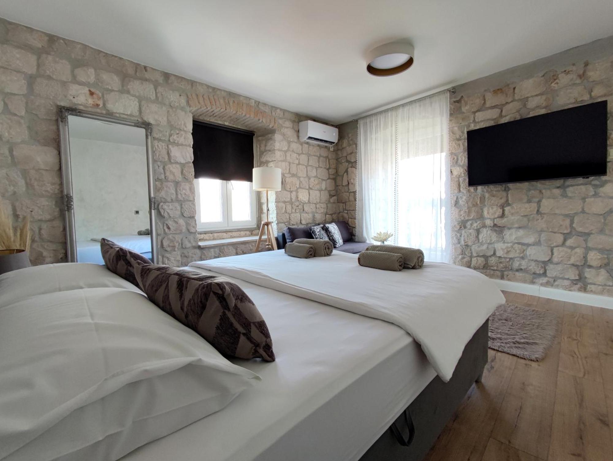 Guest House Exalto Trogir Exteriör bild