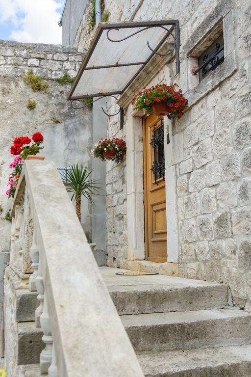 Guest House Exalto Trogir Exteriör bild